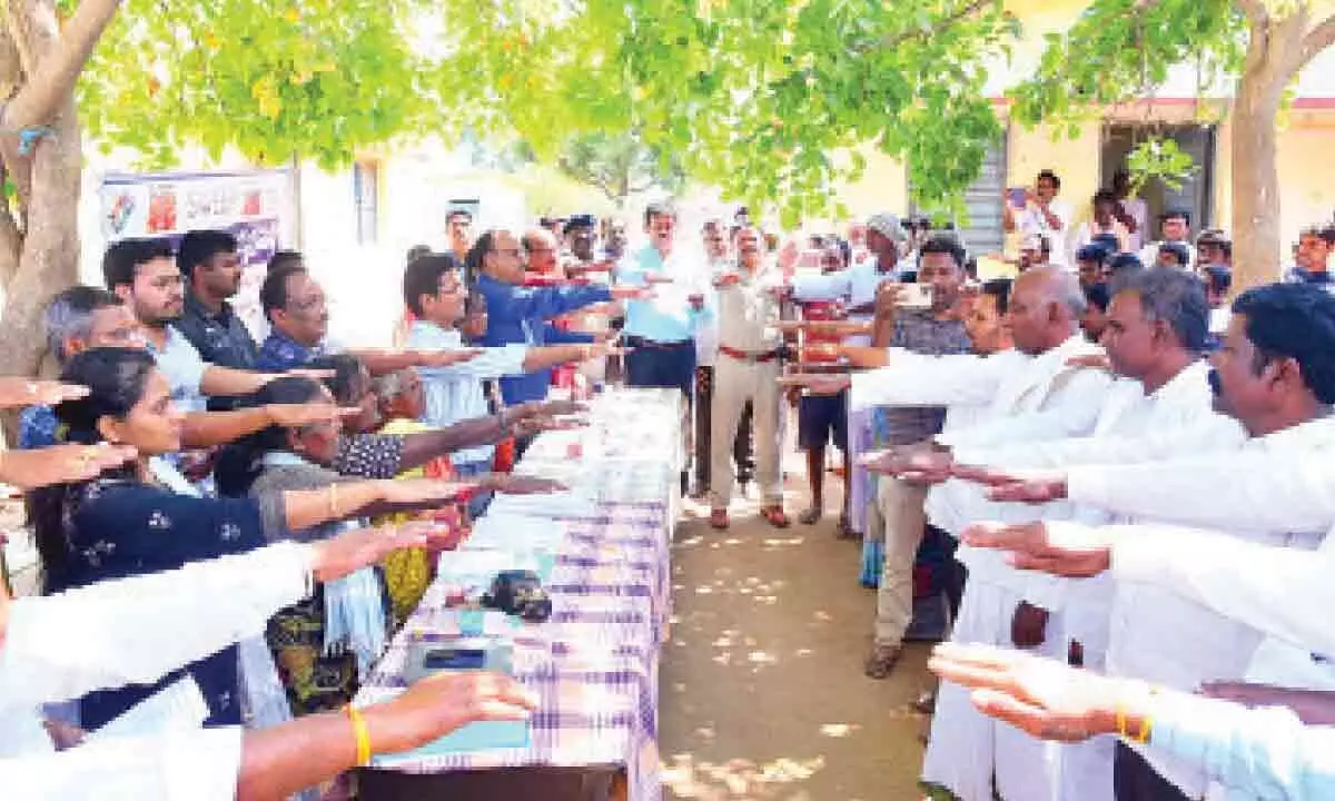 Yerragondapalem: Collector AS Dinesh Kumar inspects polling station in remote place