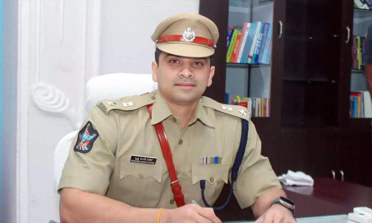 SP  Krishnakanth Patel suspends two police personnel