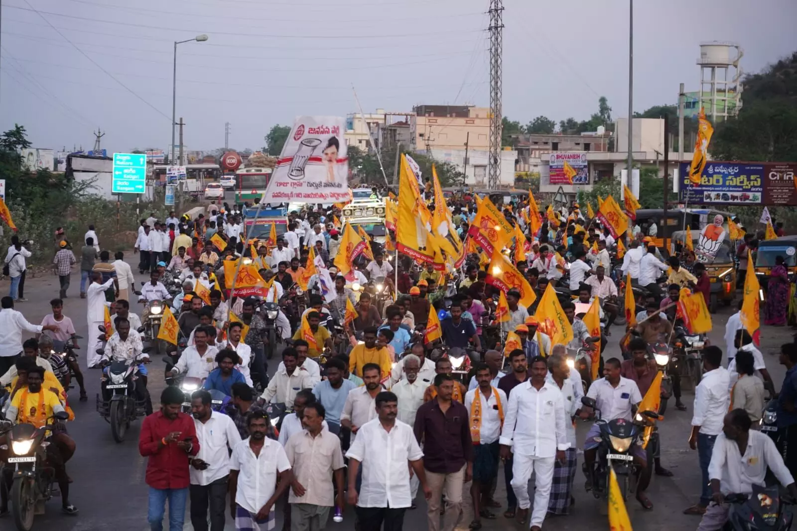 Kottu Satyanarayana campaigns in Tadepalligudem