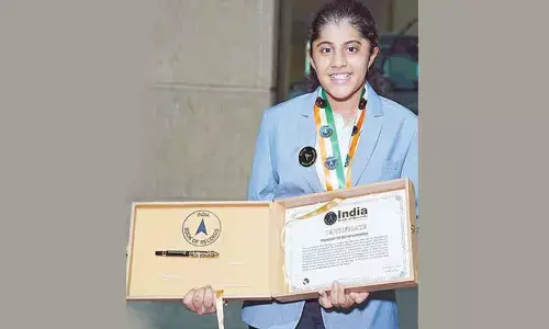 Hyderabad: City girl Akarshana enters India Book of Records