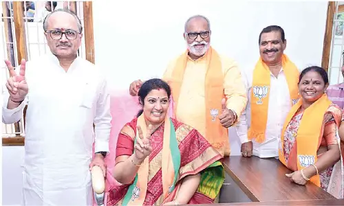 Rajamahendravaram: Purandeswari vows to improve living standards of people