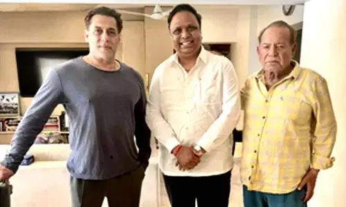 Mumbai BJP chief Ashish Shelar relishes Ramadan lunch with Salman’s family