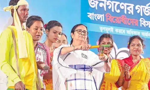 Modi’s guarantee means jailing all Oppn leaders, says Mamata