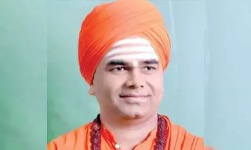 Lingayat seer to contest against Prahlad Joshi from Dharwad