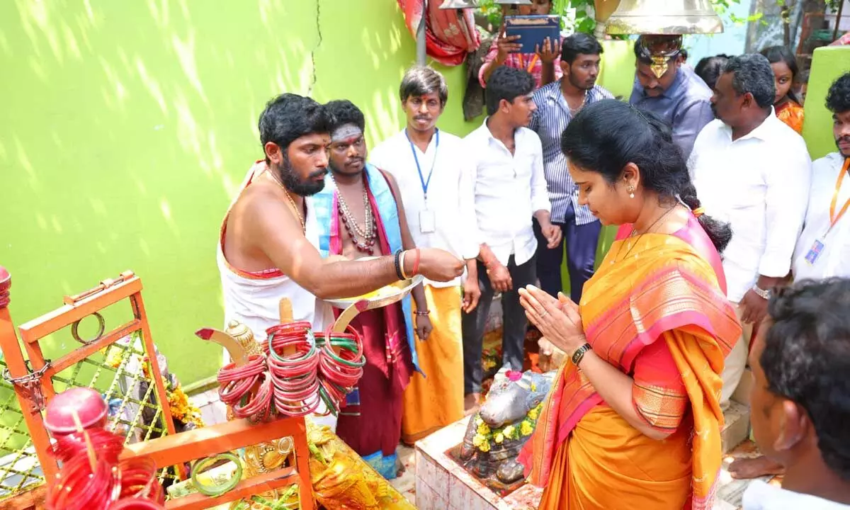 Vidadala Rajini attends celebrations at Trishakti Nidanampati Ammavari Temple in Guntur