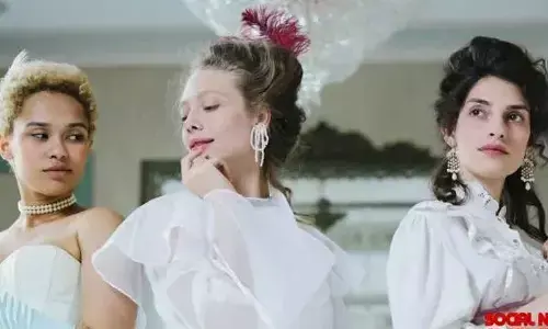 Bloom this summer with corsets