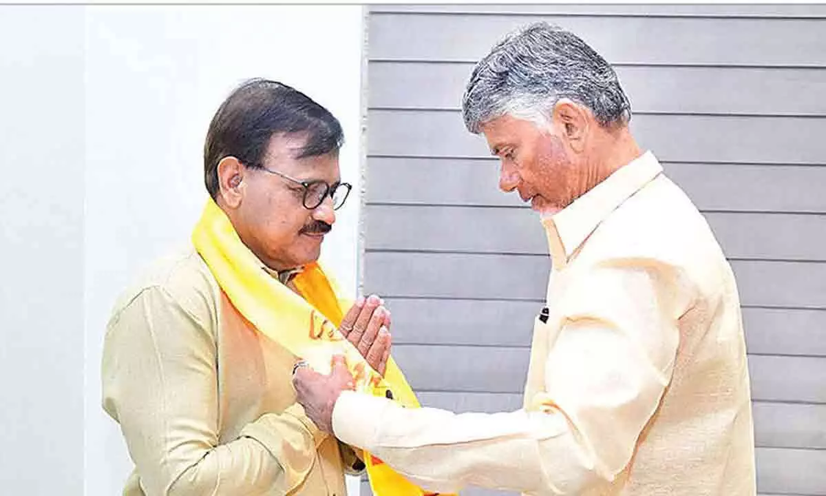 Vijayawada: Former YSRCP MLC Iqbal joins TDP