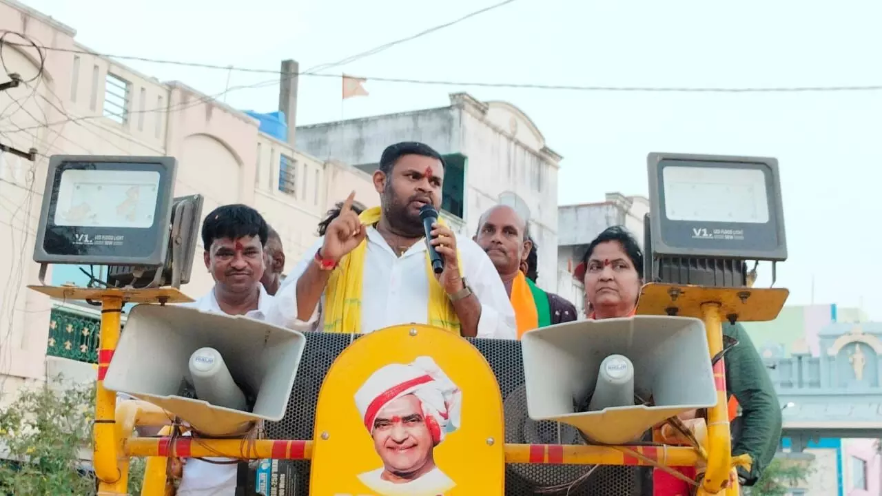 Srikalahasti NDA candidate campaigns in ward 28 of  the town