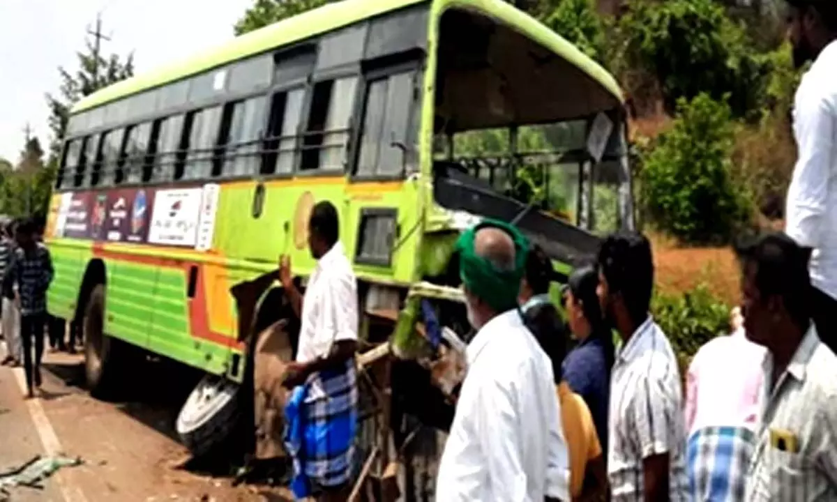 Three killed, six injured in road accident in Karnataka