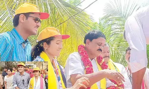 Palle turns a star campaigner for daughter-in-law in Puttaparthi