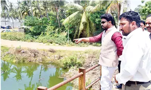 Eluru: Officials told to maintain vigil to prevent illegal use of water