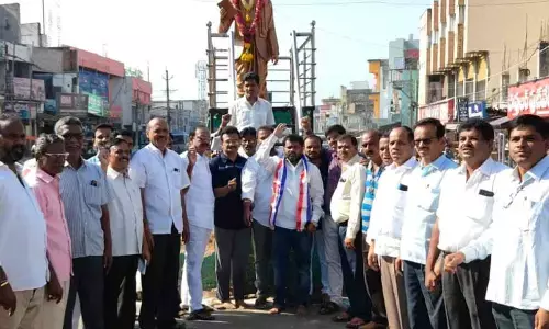 BC Employees State General Secretary, Chinta Nagaraj participate in Jyotiba Pule birth anniversary celebrations