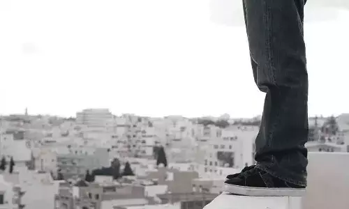 50-year-old man jumps from 10th floor of apartment in Hyd