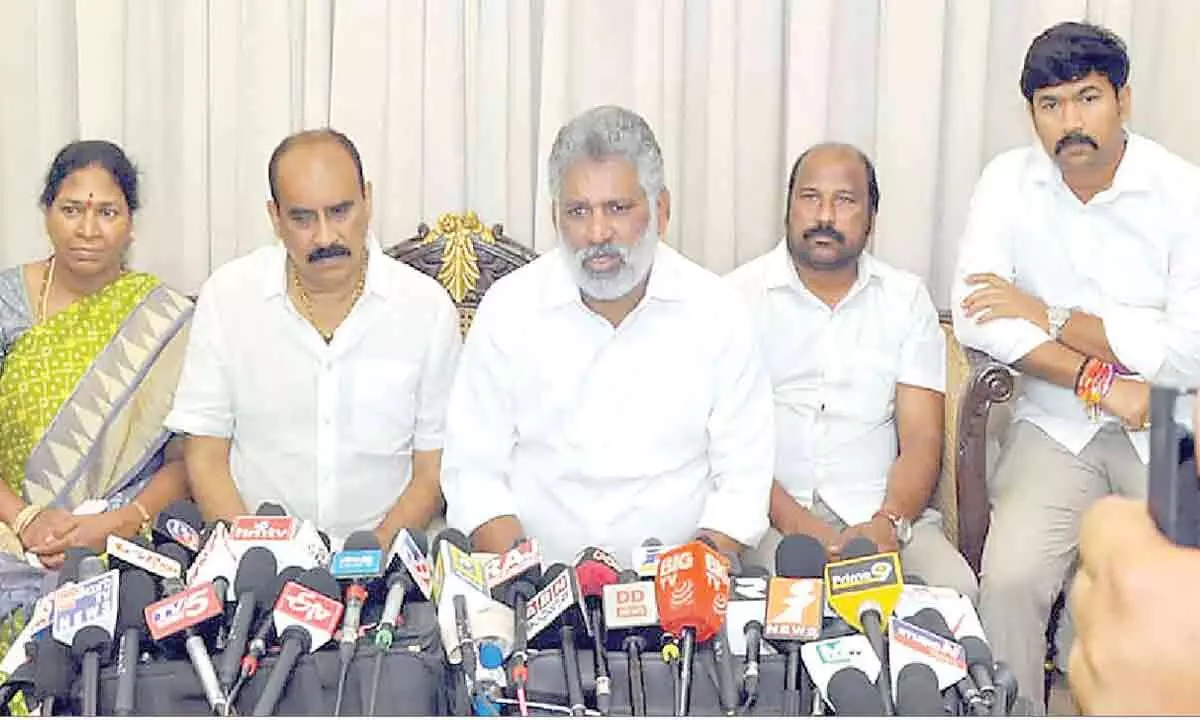 Ongole: YSRCP flays officials for not being ‘transparent’