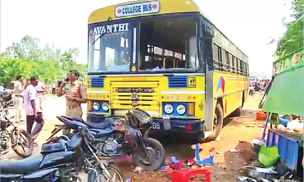Visakhapatnam: Two killed in separate accidents