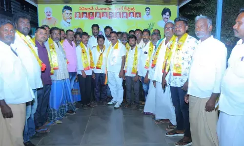 Several YSRCP leaders joins in TDP Bogolu mandal