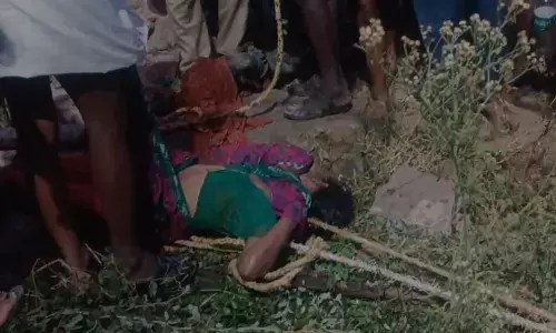 Woman commits suicide by jumping into well