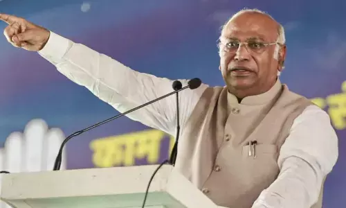 Congress Chief Criticizes PM Modi Over BJP Manifesto