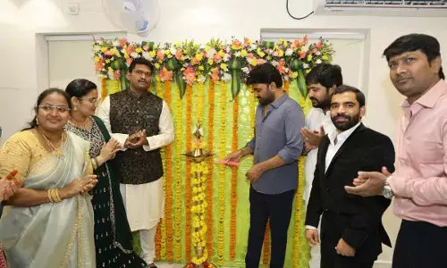 Tollywood film Director Maruthi Inaugurates Aesthetic Looks Clinic at Kukatpally