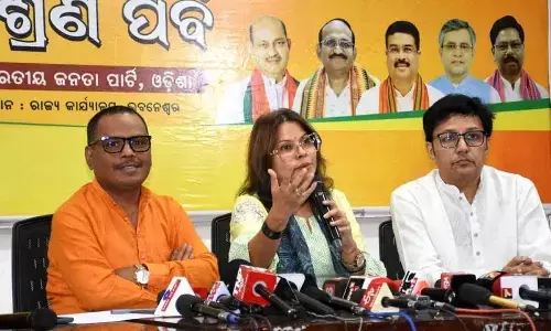 BJP ridicules BJD for seeking help of cine stars