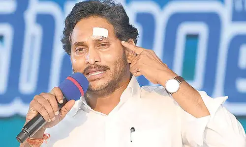 Stone attack on YS Jagan: Police releases A2 accused Vemula Durga Rao
