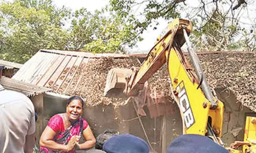 CM urges Goa counterpart to rehabilitate Kannadigas