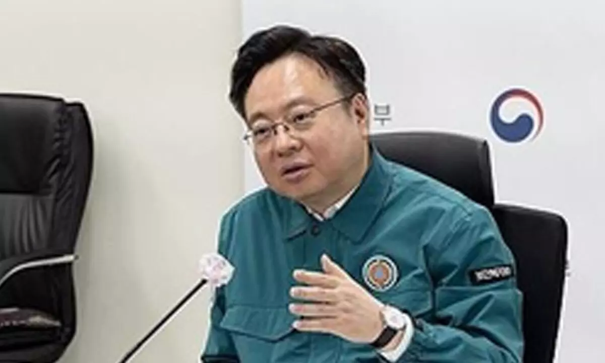 S.Korean Health Minister renews commitment to accomplish medical reform