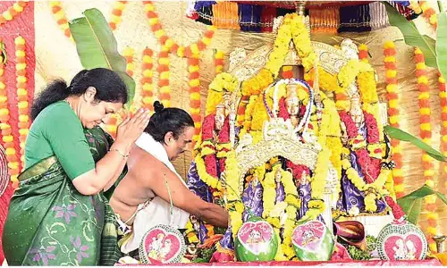 Rajamahendravaram: MPs, MLA perform puja on Ram Navami