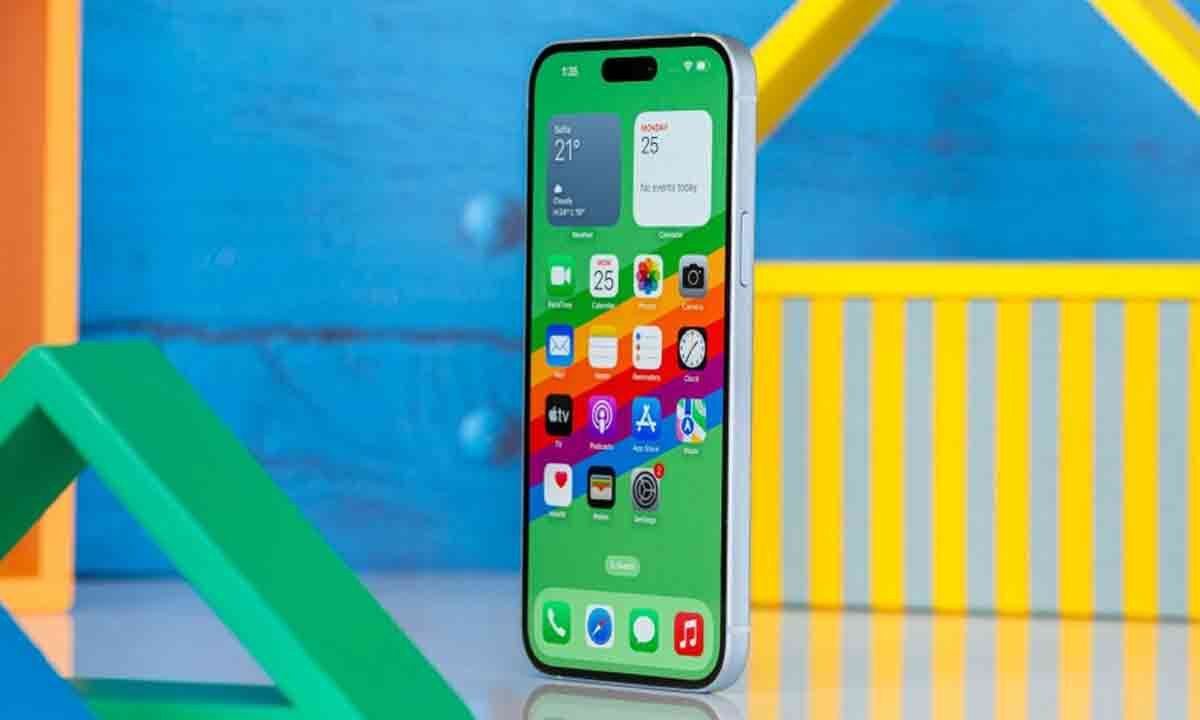 iPhone 17 Plus Rumors Potential Smaller Screen Size for the 2025 iPhone