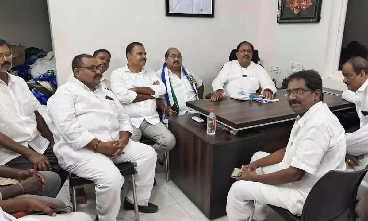 Minister Kottu Satyanarayana pledges support for businessmen in Tadepalligudem