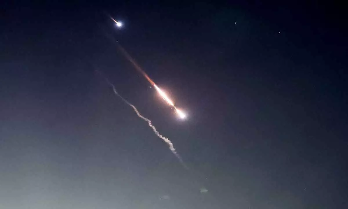 Israeli missile hits Iran