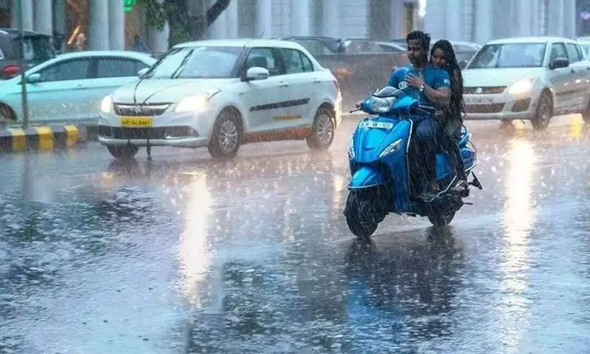 Rains lash parts of Hyderabad bringing respite from heat
