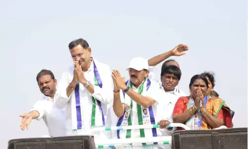 Former MLA Katamreddy Vishnu Vardan Reddy Campaigns in Support of Mekapati Rajannas Victory in Chamdala