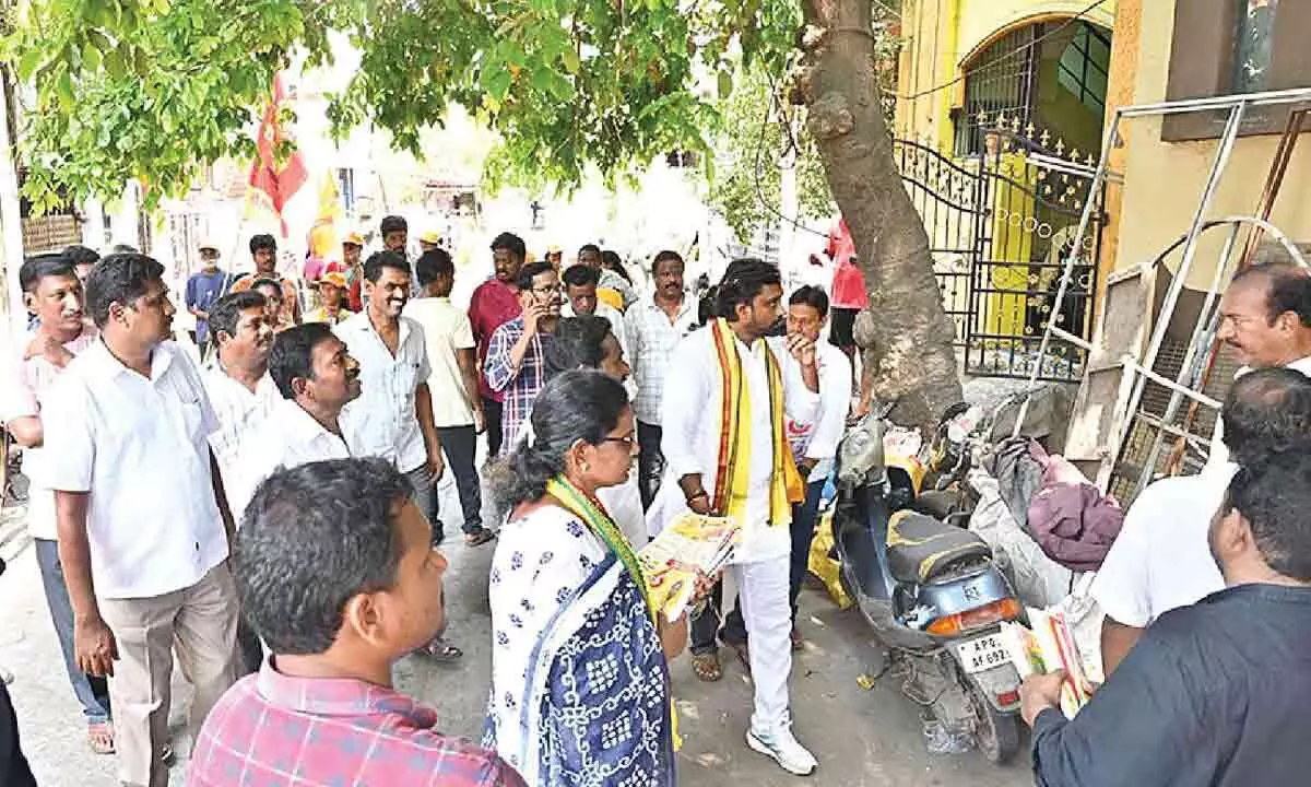 Vijayawada: Poll campaign buzz missing on AP roads