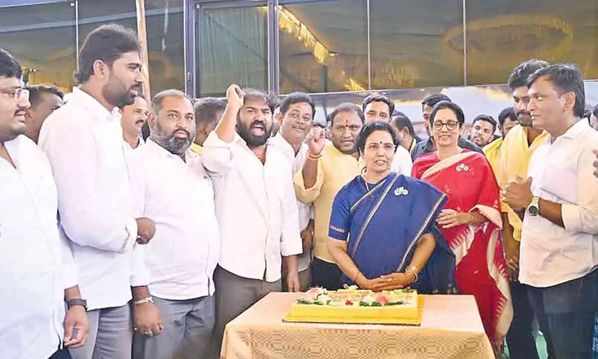 Anantapur: Leaders, cadre celebrate Naidu’s birthday as he turns 74