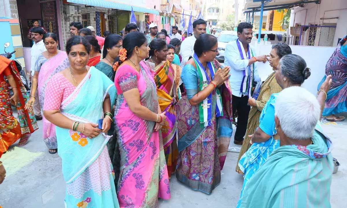 Jagan Government Welfare Schemes Highlighted in Election Campaign in Chandragiri