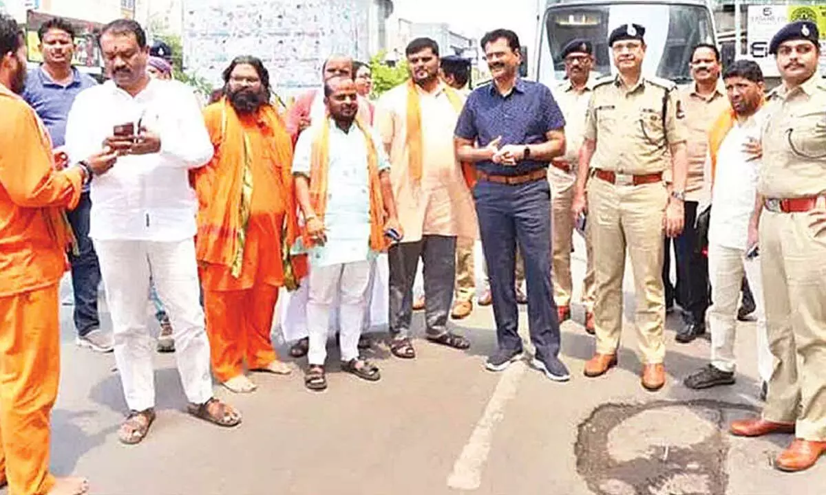 Hyderabad: Top cop calls for smooth conduct of Hanuman Jayanthi procession