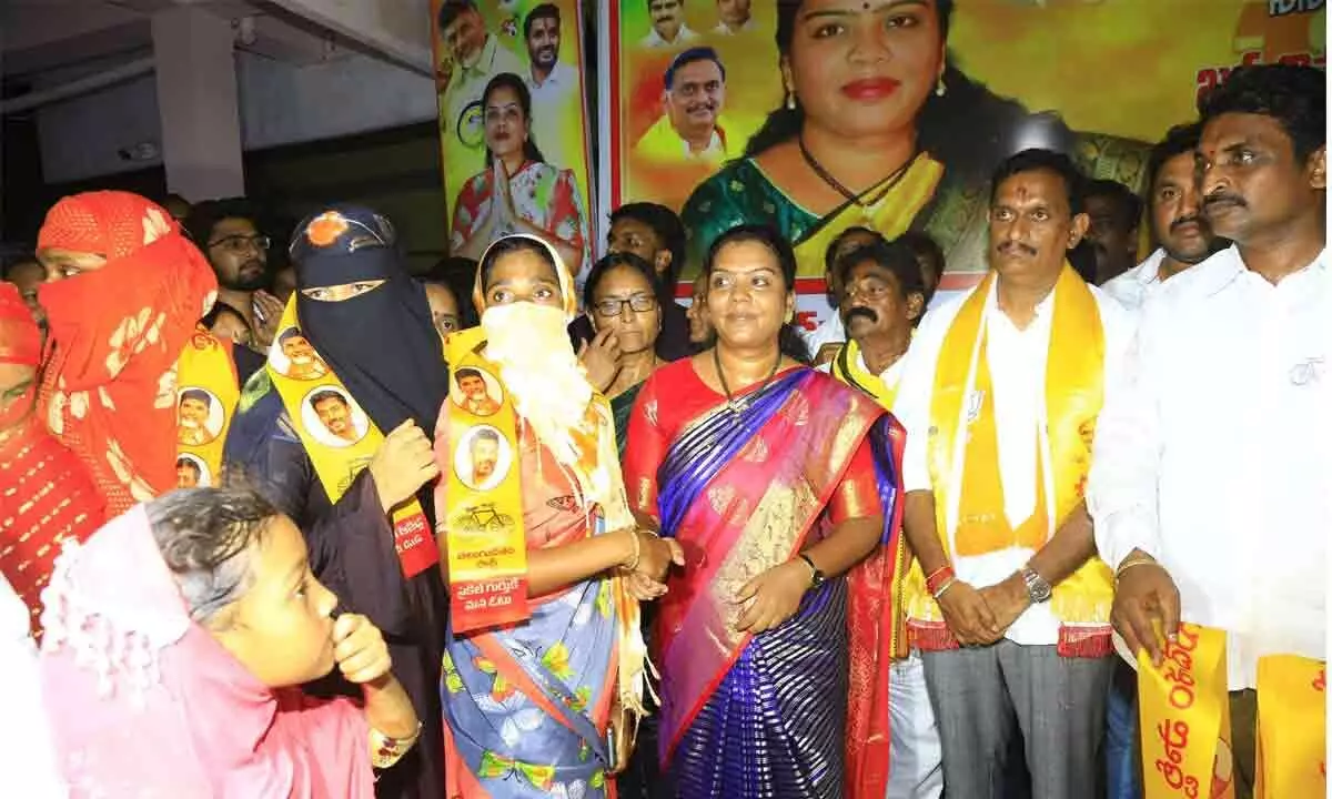 Several activists joins TDP in Vijayawada
