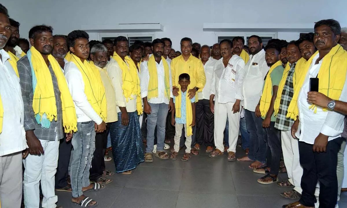 YCP Leaders and Activists join Telugu Desam Party in Ibrahimpatnam