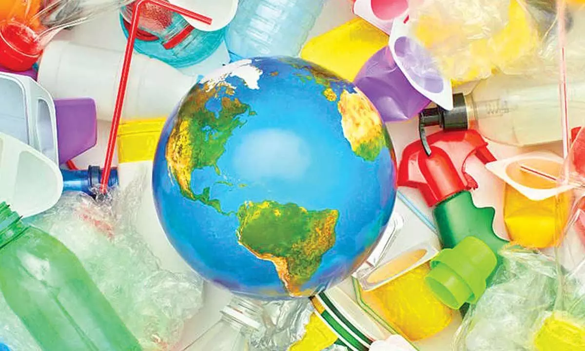 Shun plastic use, save environment: Greens