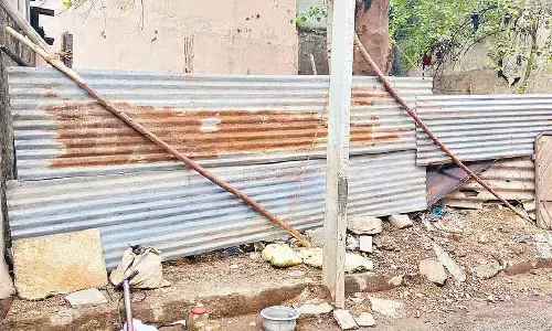 Temple Story: Garbage garb for God’s abode?