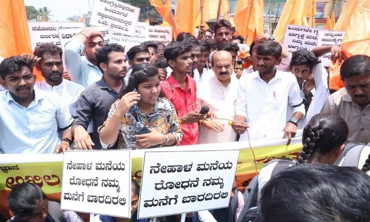 Huge protest rally in Haveri