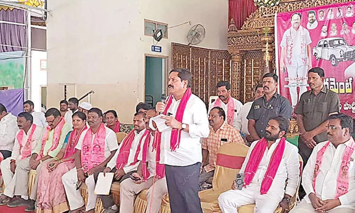 Manne Srinivas Reddy, BRS MP candidate and sitting MP from Mahabubangar taking part in the BRS party preparatory meeting in Jadcherla constituency on Monday