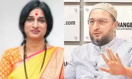 Madhavi complains to CEO against AIMIM chief