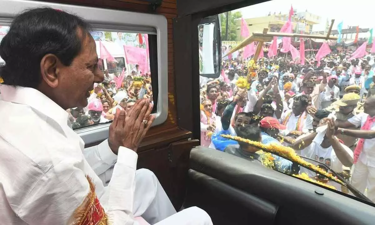 KCR all set to roll out poll juggernaut with bus yatra