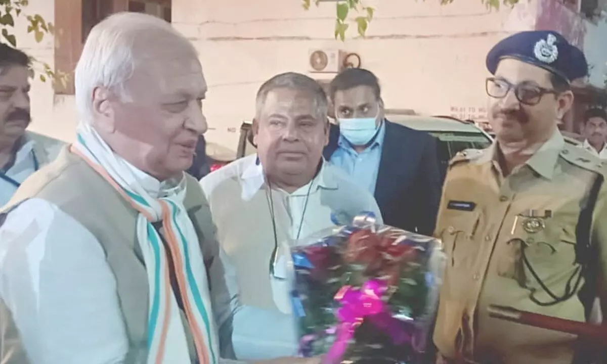 Kerala Governor Arif Mohammed Khan visits Prashanti Nilayam