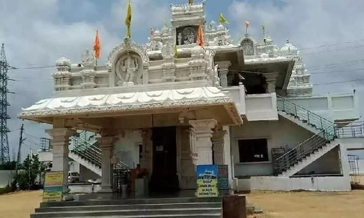 Nagarkurnool: Theft in Lakshminarasimha swamy temple