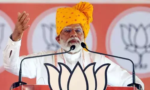 EC pores over Cong’s plaint against Modi’s speech