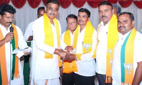 Konda Vishweshwar Reddy holds rally in Tandur
