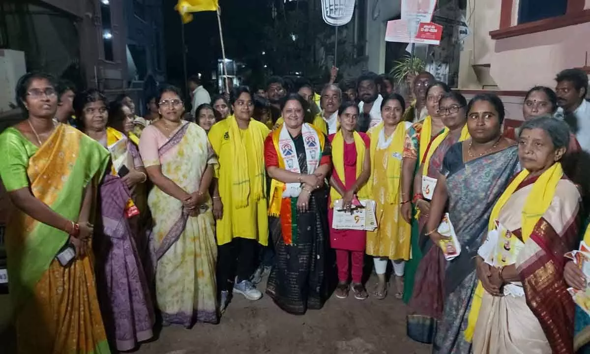 Yarlagadda Venkataraos Wife Gnaneshwari Advocates for TDP Schemes for Women Empowerment in Gannavaram Constituency